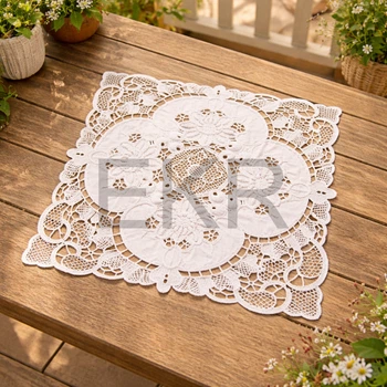 Бавовняна серветка на стіл Lace Medallion 27 х 27 см (445-251)