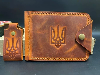 Затиск Для Грошей із Натуральної Шкіри Ручної Роботи з Монетницею з Гербом Коньячний Колір Шкіряний Гаманець