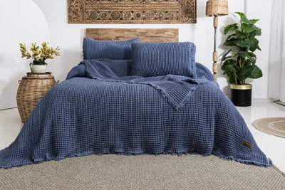 Вафельне покривало Norah Indigo 240x260см +2 наволочки 50x70см Saheser 000345068
