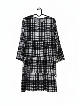 Платье женское в клетку Boohoo 21029 36S Черно-белое