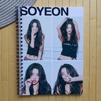 Зошит Сойон Seyeon Айділь (G)I-dle на пружині клітинка 48 аркушів
