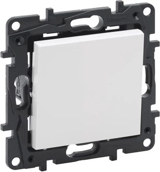 Перемикач перехресний Legrand Niloe Step 10 А Білий 863107 (3414971834361)