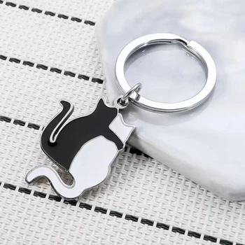 Брелок котики объятия | Черно-белый силуэт кота, подарок для пары 1шт.