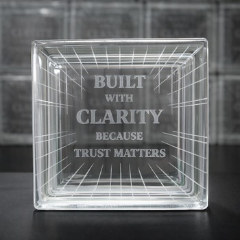 Grange Glass — стеклоблок “Clarity” с индивидуальной гравировкой