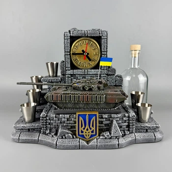 Подарочный набор для водки с часами "Т-64 БВ" стеклянная бутылка 500 мл + металлические стопки 30 мл PA_1028_1