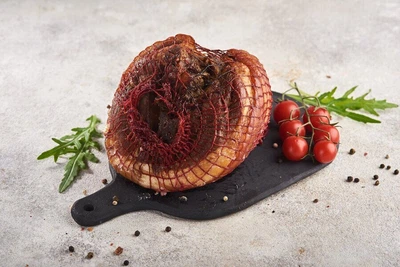 Печена Рулька в сітці без кістки (1шт 600г)