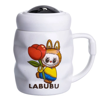 Фарфоровая чашка «Labubu» 400 мл с куполообразной крышкой и текстурированной поверхностью