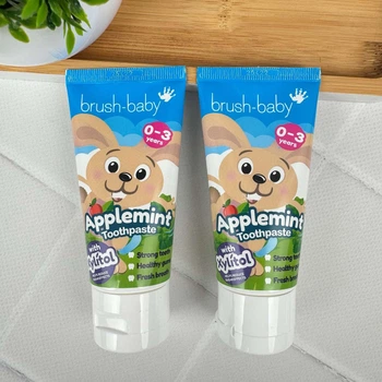 Детская зубная паста Brush-Baby Applemint 50 мл 0–3 года, 1000 ppm фтор, ксилит, яблочно-мятный вкус, 2 шт