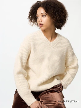 Пуловер жіночий Uniqlo 888461946 S Молочний (1159855302)