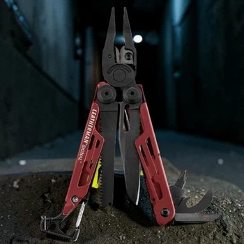 Мультиінструмент Leatherman SIGNAL Crimson