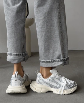 Кроссовки в стиле Balenciaga кожаные No brand Женские Бело-серебристый 39 (25 см) (F7299 white-silver)