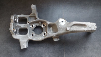 Кулак поворотний передній правий Tesla Model X 2021+ Plaid 1620316-00-D