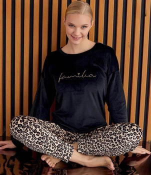 Жіночий оксамитовий костюм для дому Pijamoni XLЧорний