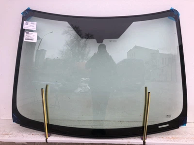Лобове скло Ford Focus 2004-2011 Yesglass 24112000