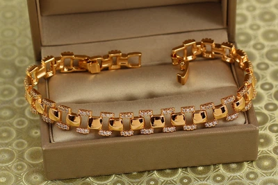 Браслет Xuping Jewelry Лента Афродиты 17 см 10 мм золотистый