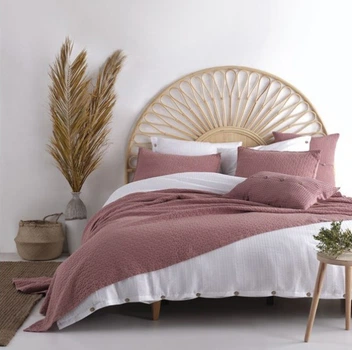 Покрывало с наволочками Limasso з Ambiance Евро 240×260 см Розовый