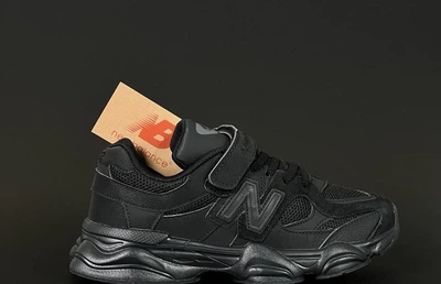 Кросівки New Balance 9060 чорні р38