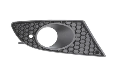 Решітка в бампер AVTM Seat Leon 05-09 права з отв. ПТФ Сеат Леон АМ0038909