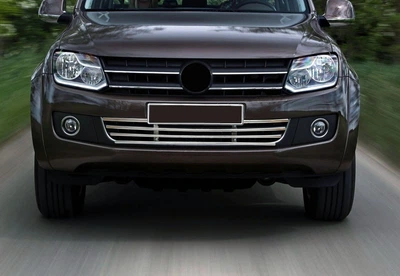 Решітка в бампер Carmos Volkswagen Amarok 10- 1 шт Фольксваген Амарок АМ0038376