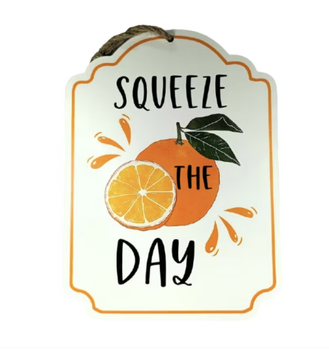 Декоративная металлическая табличка «SQUEEZE THE DAY» 36×27 см, апельсин, летний кухонный фуд-декор
