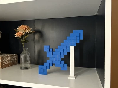 Статуетка піксельний меч для геймера у стилі гри Minecraft. Aivory