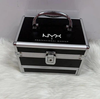 Кейс визажиста NYX Professional Makeup Train 3 Tier (20х15х15 см)