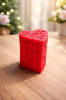 Свеча ручной работы соевая "LOVE" ко дню Влюбленных красная