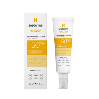 Надлегкий сонцезахисний засіб для обличчя Sesderma Repaskin Invisible Light Texture 50 SPF 50 мл (8429979481979)