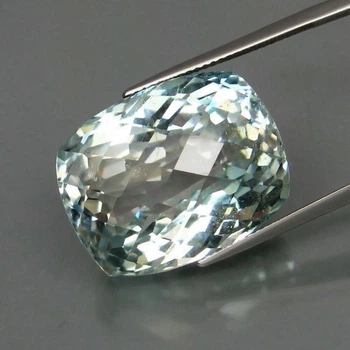Топаз 53.76Ct. 22.6 X 17.8 X 15.8 mm (212264)