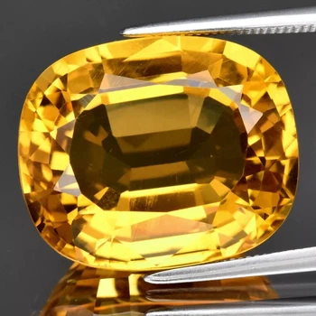 Кварц желтый 14.58 Ct 17,0 x 14,2 x 9,3 мм (32175)