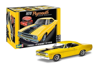 Збірна модель 1/24 автомобіль 1970 Plymouth Road Runner Model car assembly kit Revell 14531