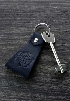 Брелок двусторонний из натуральной кожи со стильным тиснением(BB_30001652)
