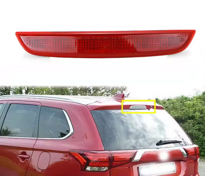 Центральний стоп-сигнал на Mitsubishi Outlander червоний (2012-2016)