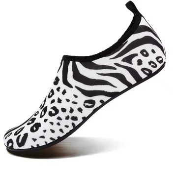 Обувь для пляжа и кораллов аквашузы Diving shoes серые с черными плоская подошва 36-37 ( 23,5 см ) 236