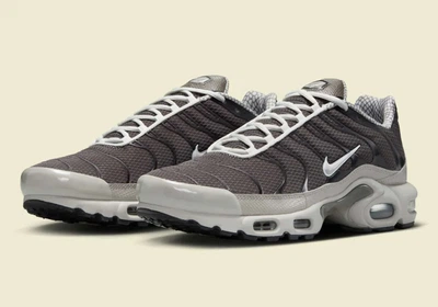 Кросівки AIR MAX PLUS IB7679-200 40