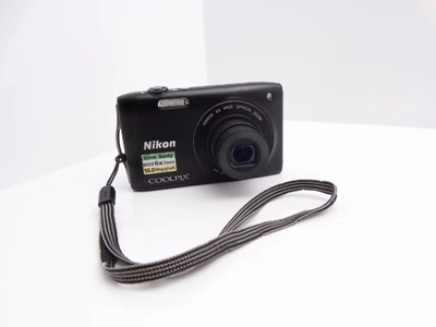 Фотоапарат Nikon Coolpix S3200 16Мп/ HD - Б/У