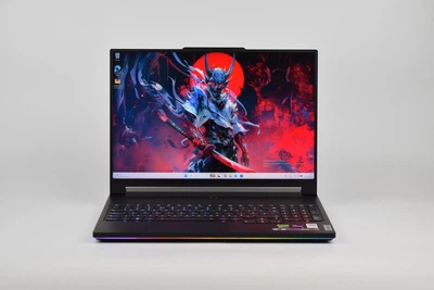 Игровой ноутбук Lenovo Legion 9 16IRX8 i9-13980HX / 32GB / 1TB / RTX 4080 / 16" 3.2K Mini LED 165Hz / Win11 (б/у)