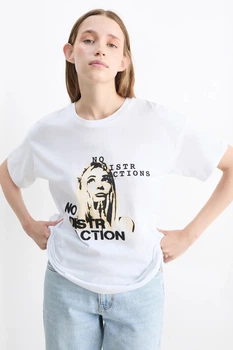 Футболка из хлопка C&A 2227673c61 S белая (100011943)