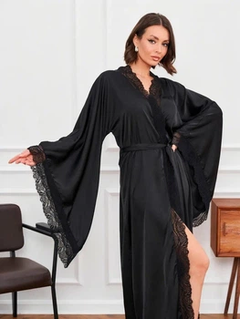 Атласний довгий халат для жінок Gretta з декором мереживом та на запах колір чорний розмір M
