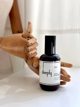 Спрей-захист для волосся Protecting Hair Spray від Deeply (200 мл)