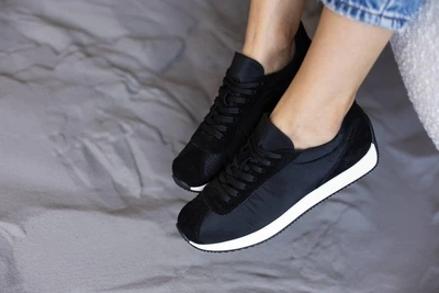 Женские кроссовки с мембраной Skechers 155246 BLK 36.5 Черные
