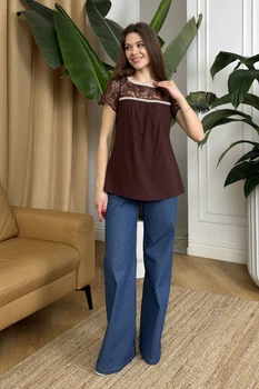 Жіноча блуза вільного крою з ажурною вставкою Nenka XL Коричневий (nenka3674-XL)