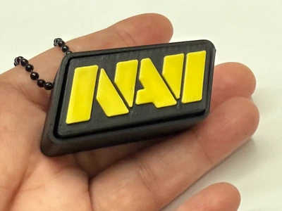 Брелок для ключів з логотипом Natus Vincere NAVI для геймера. Aivory