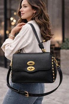 Жіноча сумка Polina & Eiterou з натуральної шкіри, чорна із золотою фурнітурою