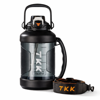 Спортивна пляшка TKK (2000 мл) — Чорний матовий Tritan BPA-free, з ергономічною ручкою та клапаном