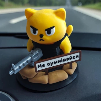 Декоративный котик на панель авто Мурчик, Не сомневайся