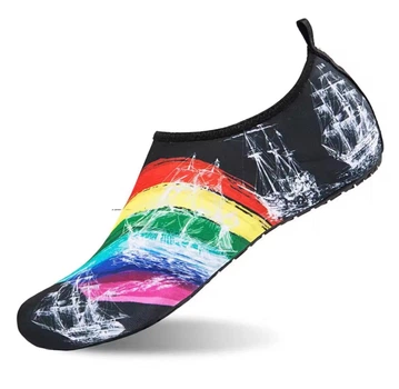Обувь для пляжа и кораллов аквашузы Diving shoes разноцветные плоская подошва 38-39 ( 24,5 см ) 230