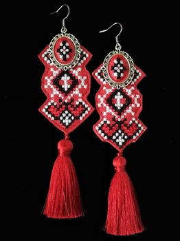 Сережки з китицями сережки з вишивкою червоні