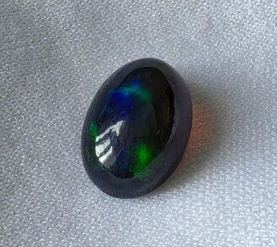 Черный опал кабошон 3.61 Ct 13.00 x 9.20 x 6.10 MM (14496)