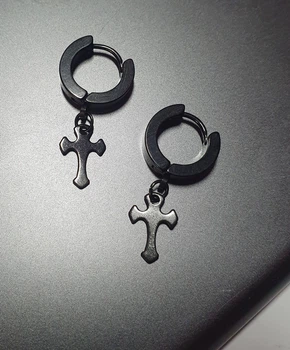 Серьги крестики крест чёрные из нержавеющей медицинской стали в чёрном цвете